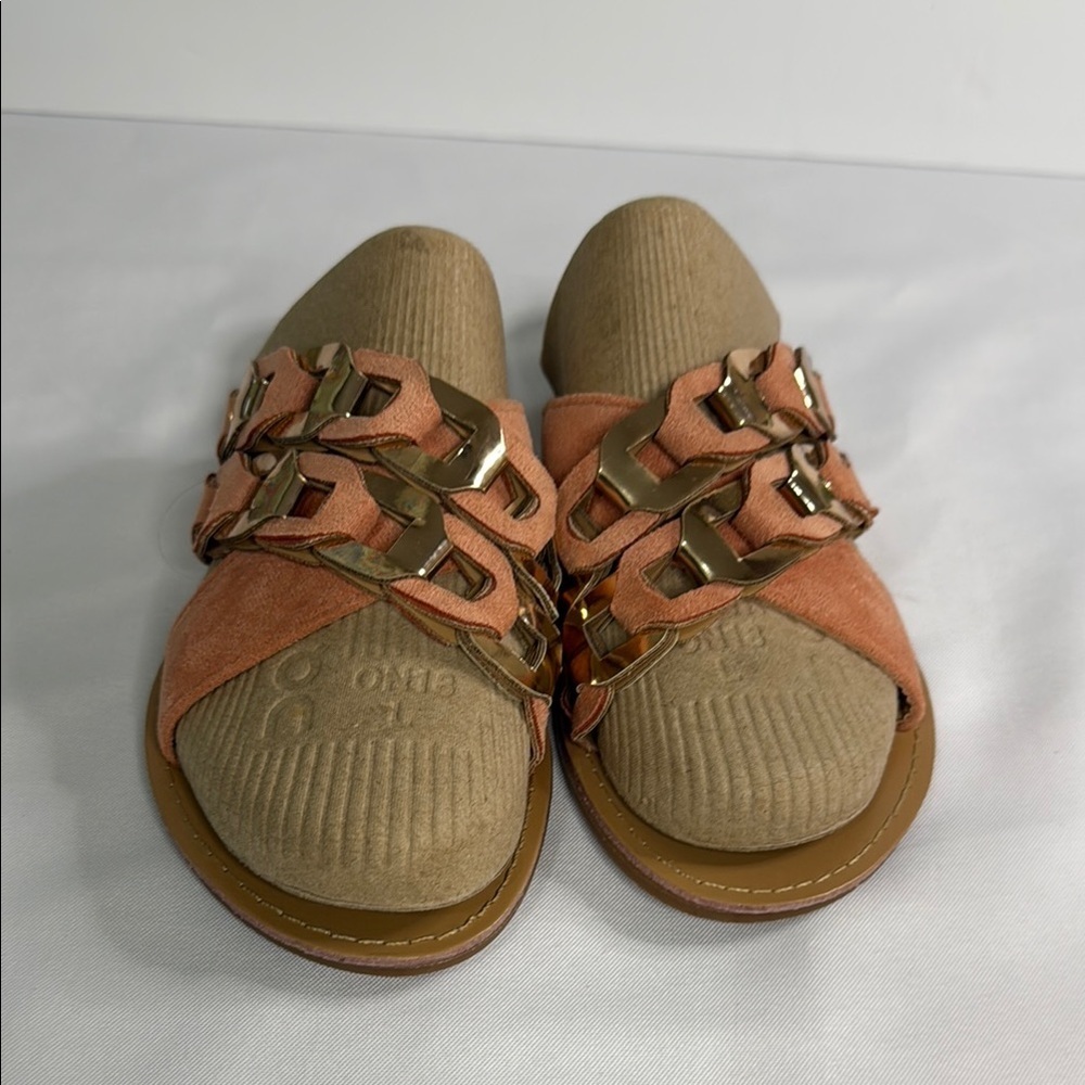 Stylish Tan and Gold Women's Sandals - Picture 3 of 7